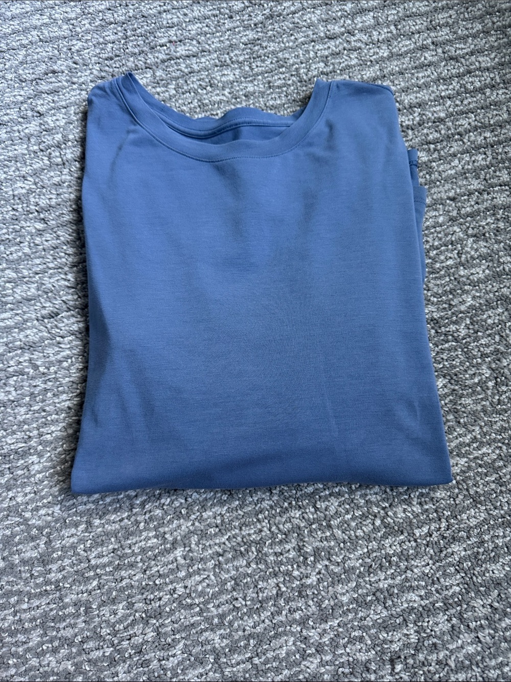 lululemon athletica Blue Crewneck Top. Long sleeve Love top. - Picture 1 of 2